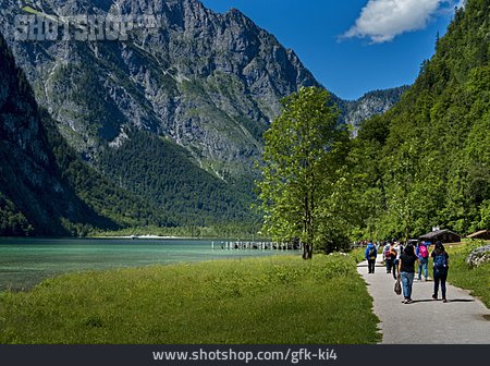
                Touristen, Königssee, Berchtesgaden                   
