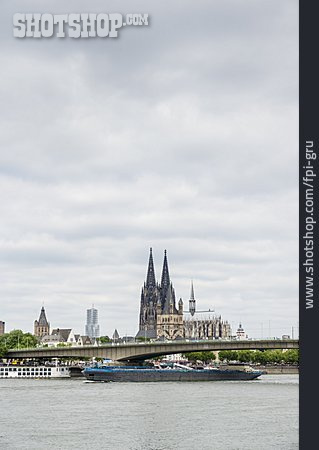 
                Köln, Kölner Dom, Rhein                   