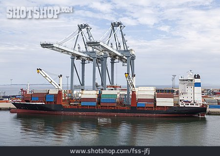 
                Containerschiff, Containerterminal, Containerbrücke                   