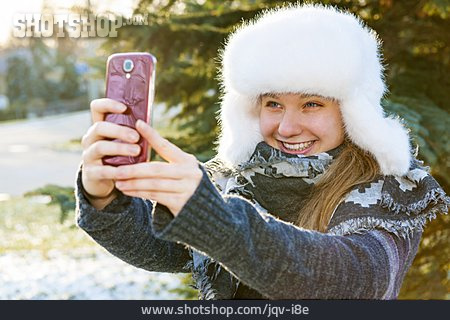 
                Junge Frau, Fotografieren, Selfie                   