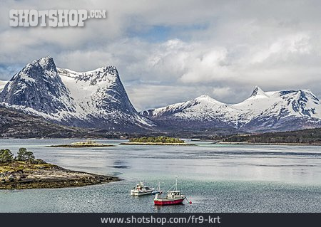 
                Norwegen, Fischerei, Fischerboote, Efjord                   