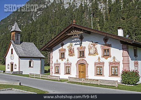 
                Tirol, Fassadenmalerei, Lüftlmalerei                   