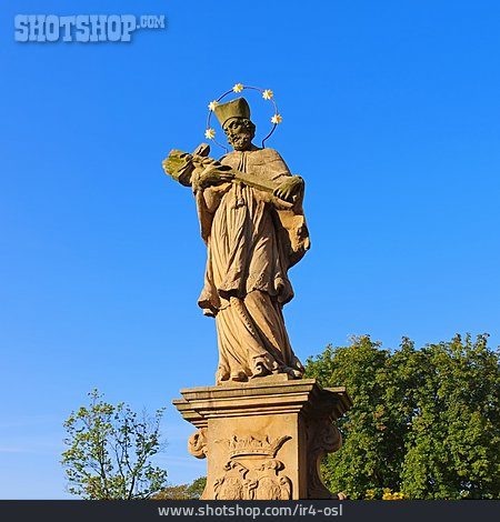 
                Statue, Johannisbrücke, Hl. Johannes Nepomuk                   
