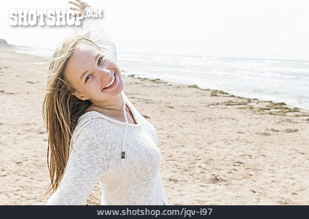 
                Junge Frau, Strand, Lebensfreude                   