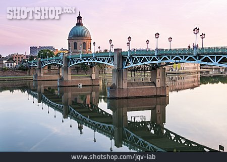 
                Toulouse, Pont Saint-pierre, Dome De La Grave                   