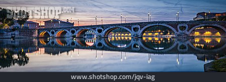 
                Pont Neuf, Steinbogenbrücke, Toulouse                   