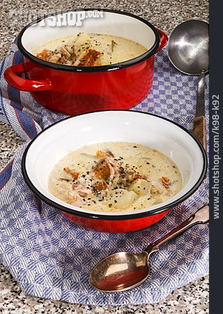 
                Suppenteller, Hausmannskost, Fischsuppe                   