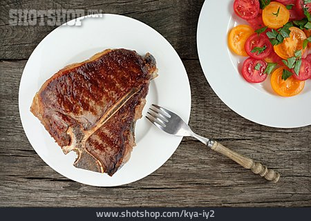 
                Tomatensalat, Mittagessen, Porterhouse-steak                   