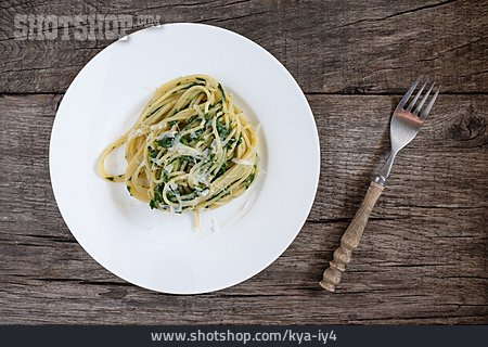 
                Rahmspinat, Spaghetti, Vegetarisch                   