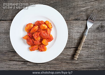 
                Tomatensauce, Vegetarisch, Gnocchi                   