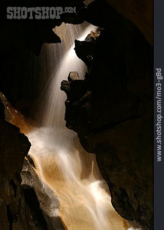 
                Wasserfall, Grotte                   