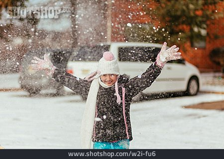 
                Kind, Winter, Schnee, Schneeballschlacht                   