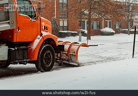 
                Winterdienst, Schneeräumfahrzeug                   