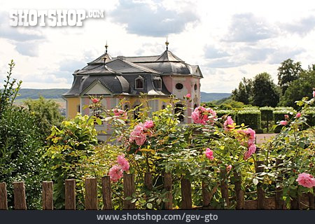 
                Schloss, Verwunschen, Schlossgarten, Rokoko, Dornburger Schlösser                   