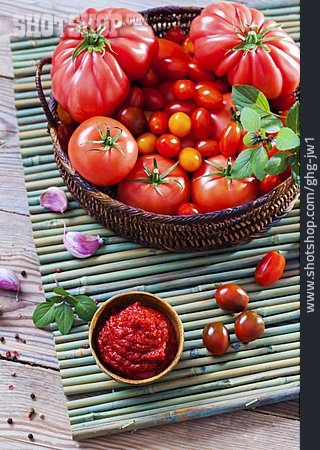 
                Tomaten, Tomatenmark                   