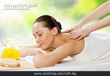 
                Frau, Entspannung, Massage                   