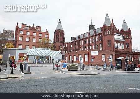 
                Kinderkrankenhaus, Birmingham                   