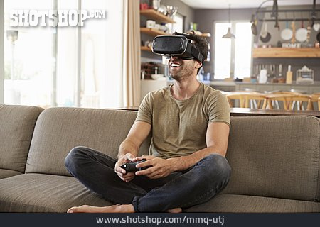 
                Mann, Spielen, Computerspiel, Videobrille                   