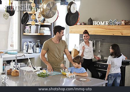 
                Häusliches Leben, Kochen, Familienleben                   