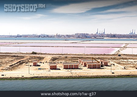 
                Saline, Sueskanal, Port Said, Port Fuad                   