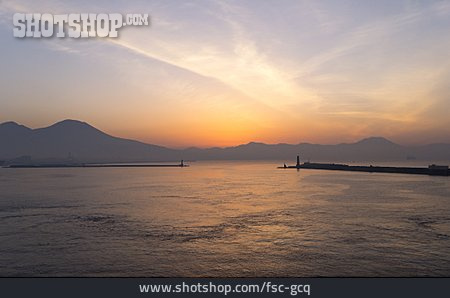
                Dämmerung, Sonnenaufgang, Mole, Hafeneinfahrt, Golf Von Neapel                   
