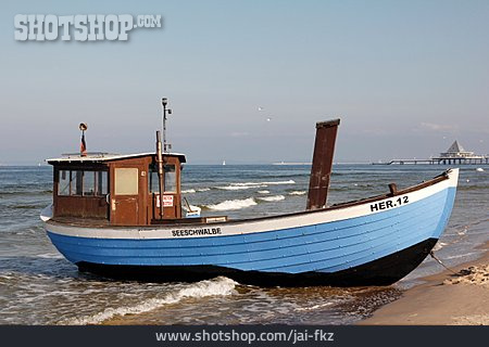
                Fischerboot, Holzboot                   
