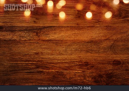 
                Lichterkette, Holzfläche                   