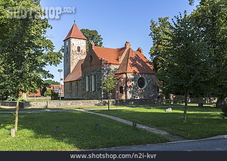 
                Dorfkirche, Uckermark, Menz                   