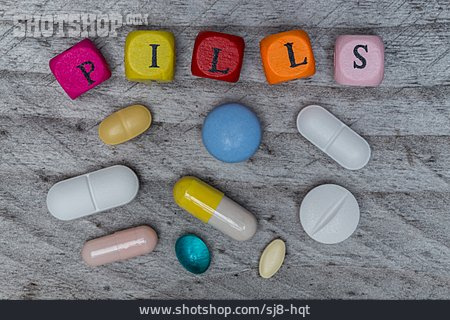 
                Pillen, Arzneimittel, Medikamente                   