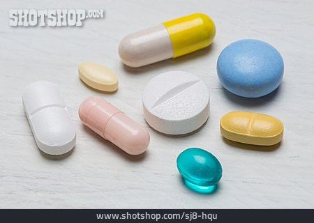 
                Tabletten, Arzneimittel, Medikamente                   