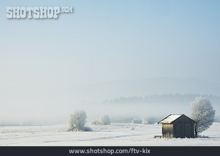 
                Winterlandschaft, Nebelig, Holzhütte                   