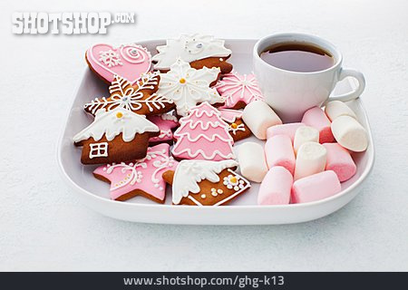 
                Tee, Weihnachtskekse, Marshmallow                   