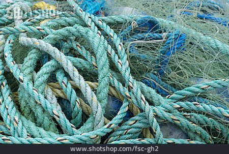 
                Taue, Seile, Fischernetze                   