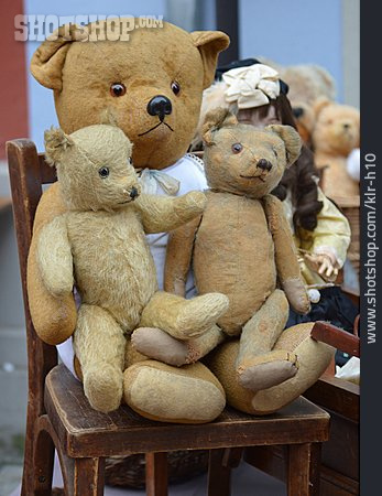 
                Flohmarkt, Teddybär, Sammlung                   