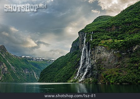 
                Wasserfall, Geirangerfjord, Sieben Schwestern                   
