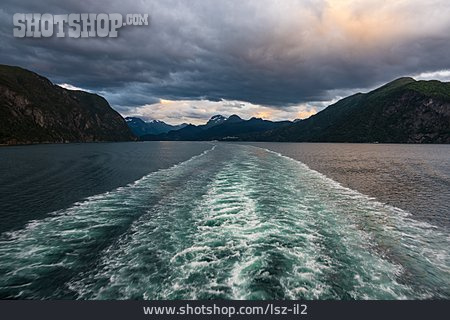 
                Norwegen, Geirangerfjord, Schiffsreise                   