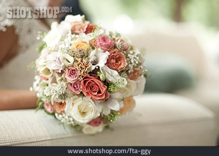 
                Brautstrauß, Blumengesteck, Rosengesteck                   