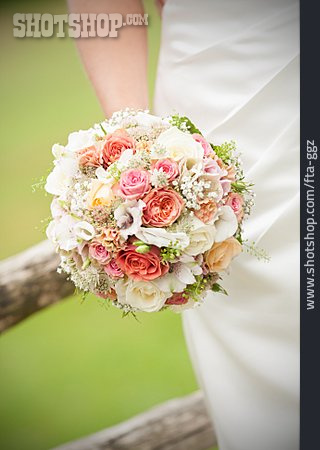 
                Brautstrauß, Blumengesteck, Rosengesteck                   