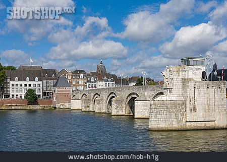 
                Maas, Maastricht, Servatiusbrücke                   