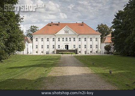 
                Schloss Hohenzieritz, Hohenzieritz                   