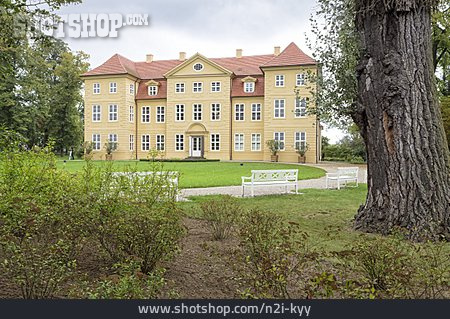 
                Schloss, Schlosspark, Mirow                   