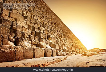 
                Pyramide, Grab, Gizeh                   