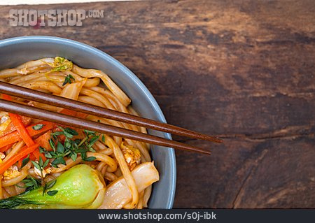 
                Asiatische Küche, Soba, Nudelpfanne                   