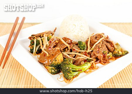 
                Chinesisch, Rindfleisch, Tellergericht                   