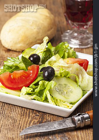 
                Griechischer Salat, Beilagensalat                   