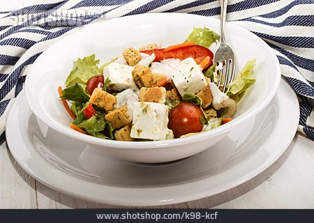 
                Griechischer Salat, Ziegenkäse                   