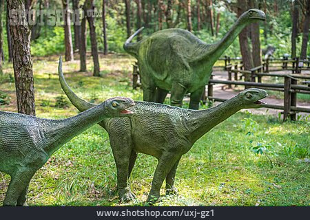 
                Dinosaurier, Dinopark, Solec Kujawskim                   
