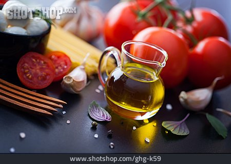 
                Knoblauch, Olivenöl, Tomate, Vegetarisch                   