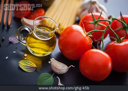 
                Olivenöl, Tomate, Italienische Küche                   