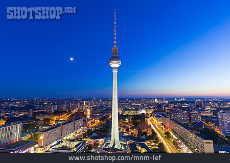 
                Berlin, Fernsehturm, Alexanderplatz, Blaue Stunde                   